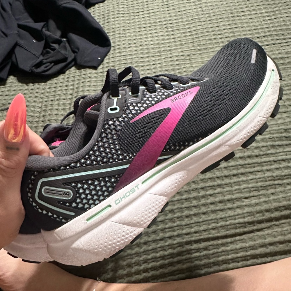 Brooks Ghost 14 Women's Shoes - Black and Pink - Picture 2 of 9